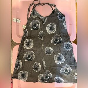 Wet Seal Gray Floral Top